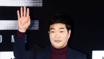 [메인포토] 손현주, ‘여유넘치는 손인사’