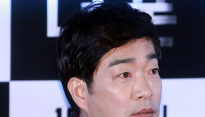 [메인현장] ‘더 폰’ 손현주 “갈비뼈-손톱 부러져..배성우 탓은 아니다”