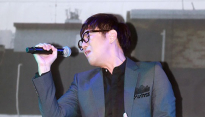 [메인포토] 열창하는 스윗소로우 성진환