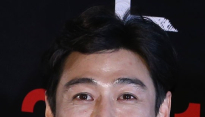 [메인포토] 활짝웃는 배우 김혁