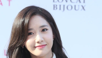 [메인포토] 소녀시대 윤아, ‘사인까지 예뻐 반칙!’