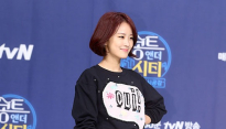 [메인포토] 포즈 취하는 김지민