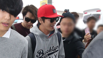 [메인포토] 씨엔블루 정용화, ‘팬들에게 기분 좋은 미소 날리며’