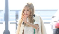 [메인포토] 태티서 태연, ‘앙증맞은 손인사’