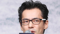 [메인포토] 질문에 답하는 이재한 감독