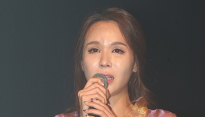 [메인현장] 이순정 컴백 소감 “음반만 내면 다 가수 되는 줄 알았다”