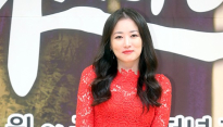 [메인포토] 최정원,  ‘새빨간 전신 시스루’