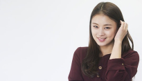 [메인포토] 공예지, ‘수줍게 머리 쓸어 넘기고’