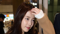 [메인포토] 아이유, ‘머리 살짝 넘기고’