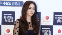 [메인포토] 한채영, ‘인형이 화장대 앞에!’