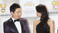 [메인포토] 설현에게 보내는 신동엽의 야릇한 표정 ’(연예대상)