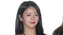[메인포토] 에이핑크 윤보미, ‘깜찍 브이’