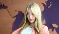 [메인포토] 달샤벳 아영, ‘재킷속 섹시한 몸매’
