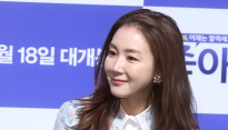 [메인포토] 최지우, ‘흐뭇한 미소 뛰우며~’