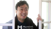 [메인포토] 미소 짓는 배우 이성민