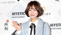 [메인포토] 신소율, ‘발랄한 손인사’
