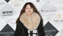 [메인포토] 오지은, ‘조금 과한 하객 패션’