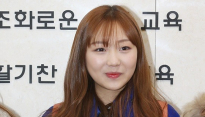[메인포토] 러블리즈 류수정, ‘떨리는 졸업식!’