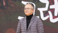 [메인포토] 포즈 취하는 배우 송승환
