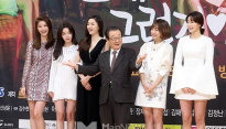 [메인포토] 이순재, ‘여배우 사이에서 행복한 미소’