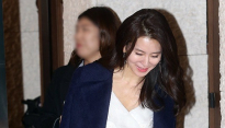 [메인포토] 이일화, ‘짧은 원피스 조심 조심’