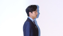 [메인포토] 공유, ‘런웨이 걷듯이’