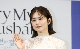 코시바 후우카, '선명하고 진한 이목구비'