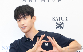 세븐틴 도겸, '돋보이는 팔 근육'