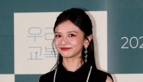 [포토] 진연비, '설레는 아이콘택트'
