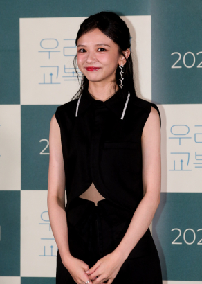 진연비, '설레는 아이콘택트'