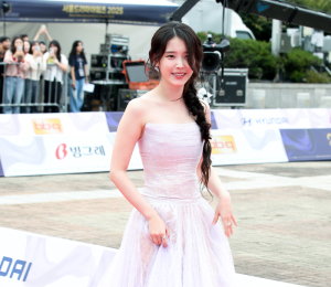 아이유, 가수도~배우도 모두 탑 오브탑